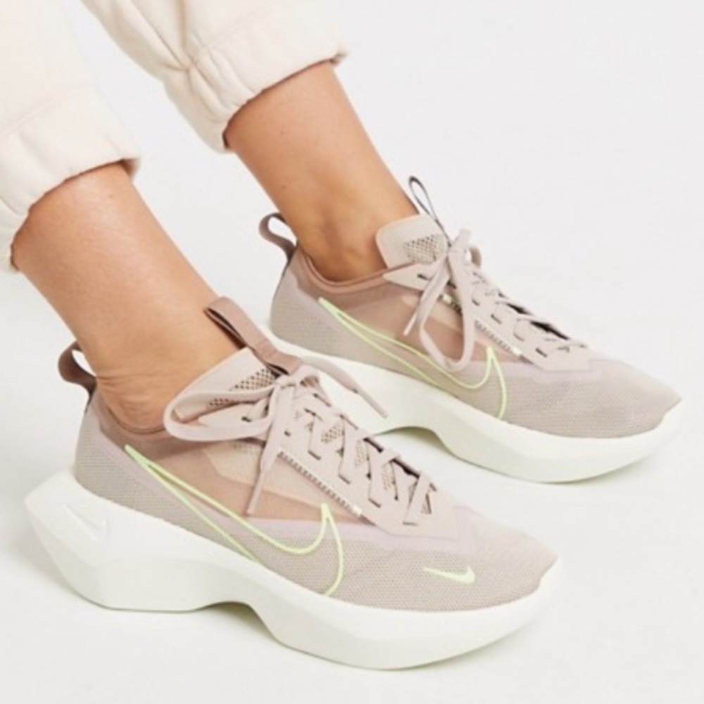 Nike Wmns Vista Lite 'Fossil Stone